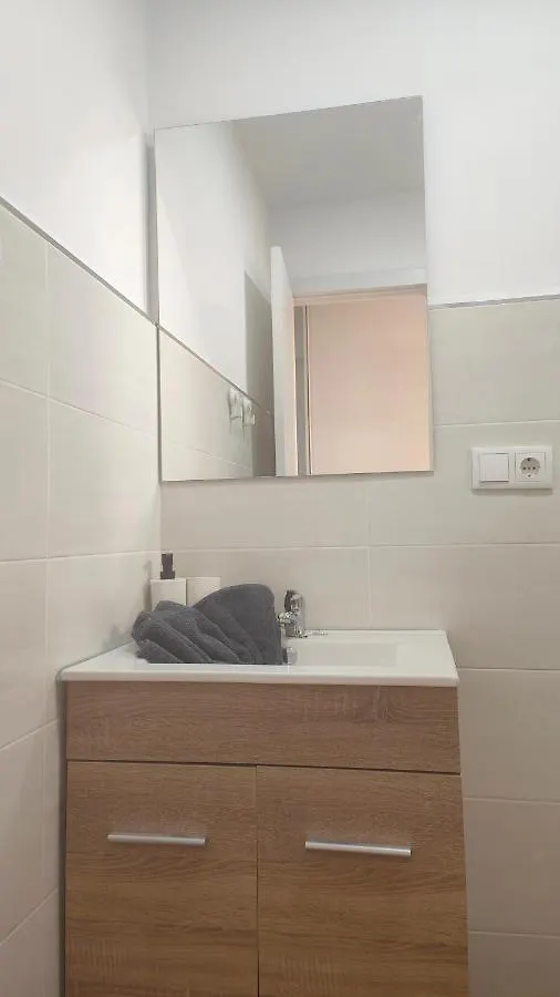 Serenity Chic Apartment City Center With Free Wifi By Namaste Elite 토레몰리노스 0*,  스페인