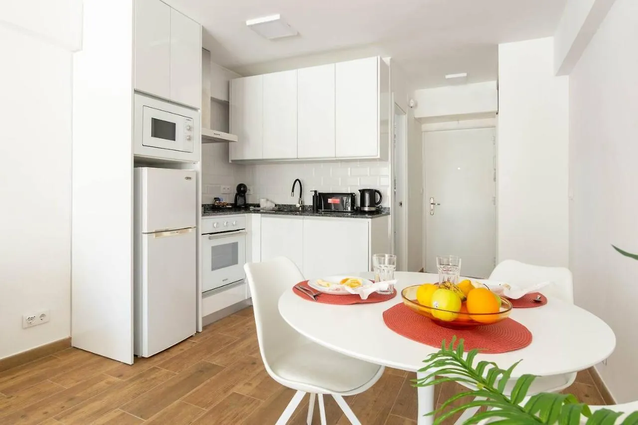 Serenity Chic Apartment City Center With Free Wifi By Namaste Elite 토레몰리노스
