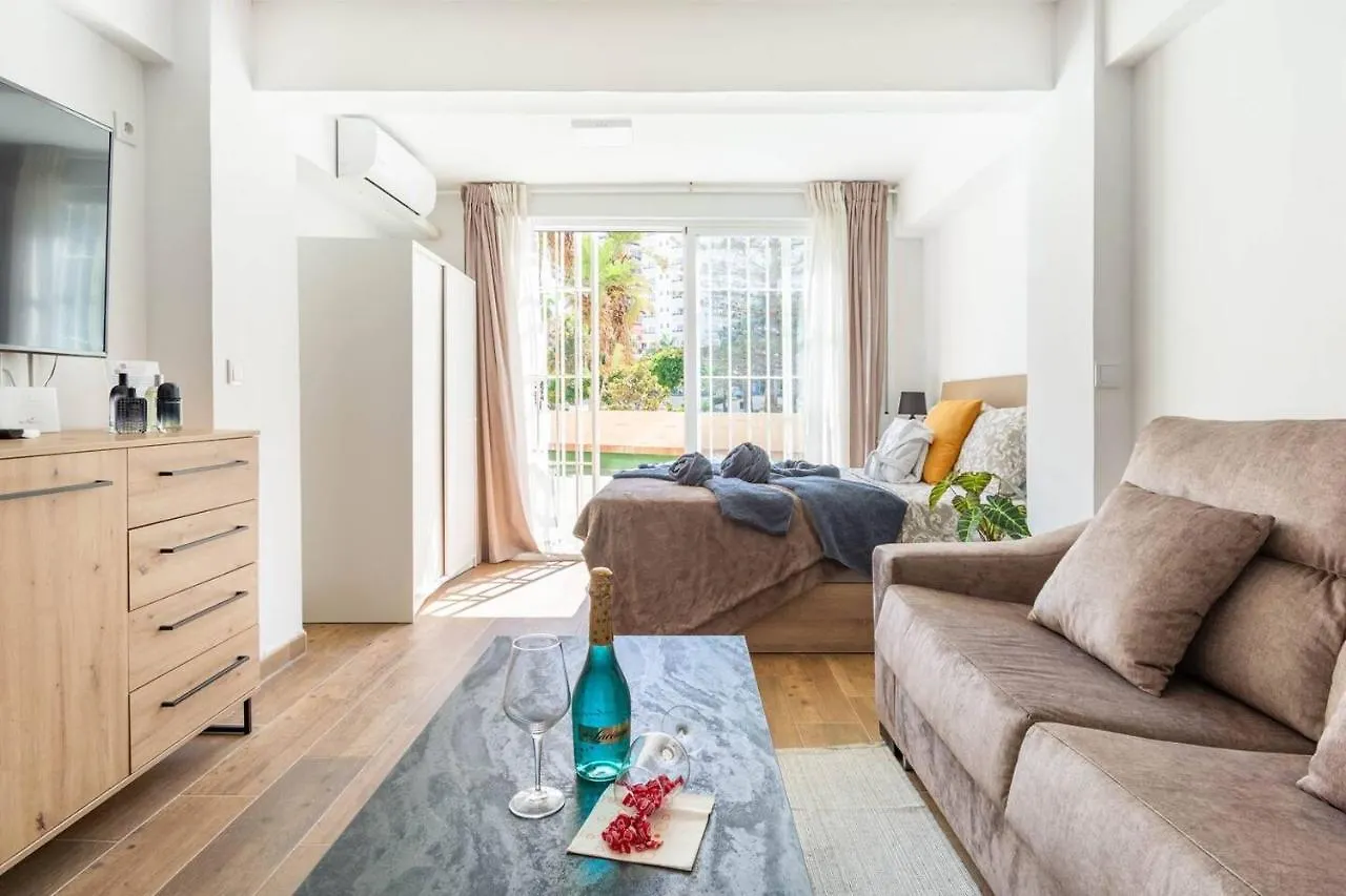 Serenity Chic Apartment City Center With Free Wifi By Namaste Elite 토레몰리노스 스페인