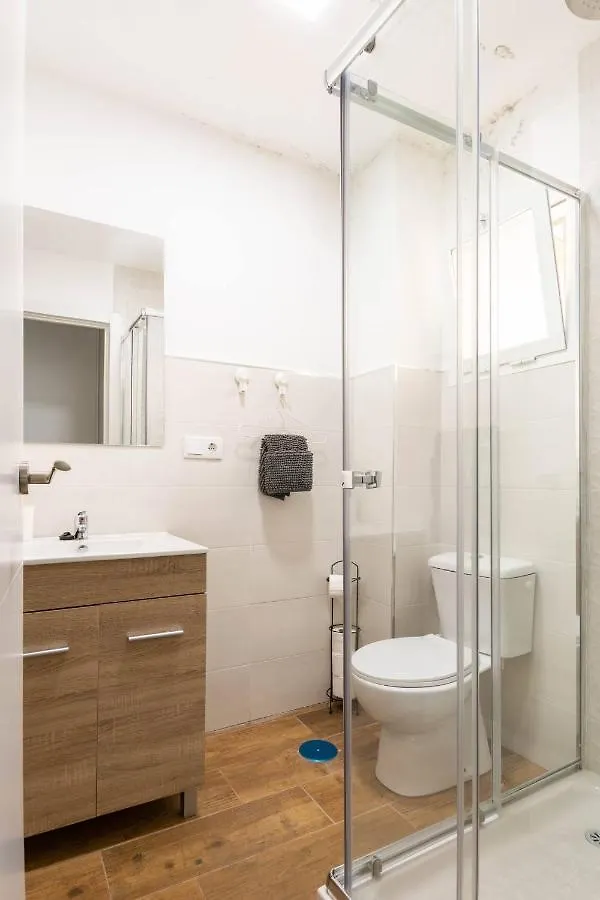Serenity Chic Apartment City Center With Free Wifi By Namaste Elite 토레몰리노스 0*,